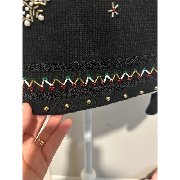 Christmas Sweater - Picture 4 of 4